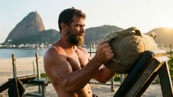 Homem realizando treino ao ar livre representando saúde e vitalidade masculina